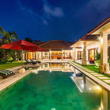 Villa Bugis Drupadi Seminyak 객실 사진