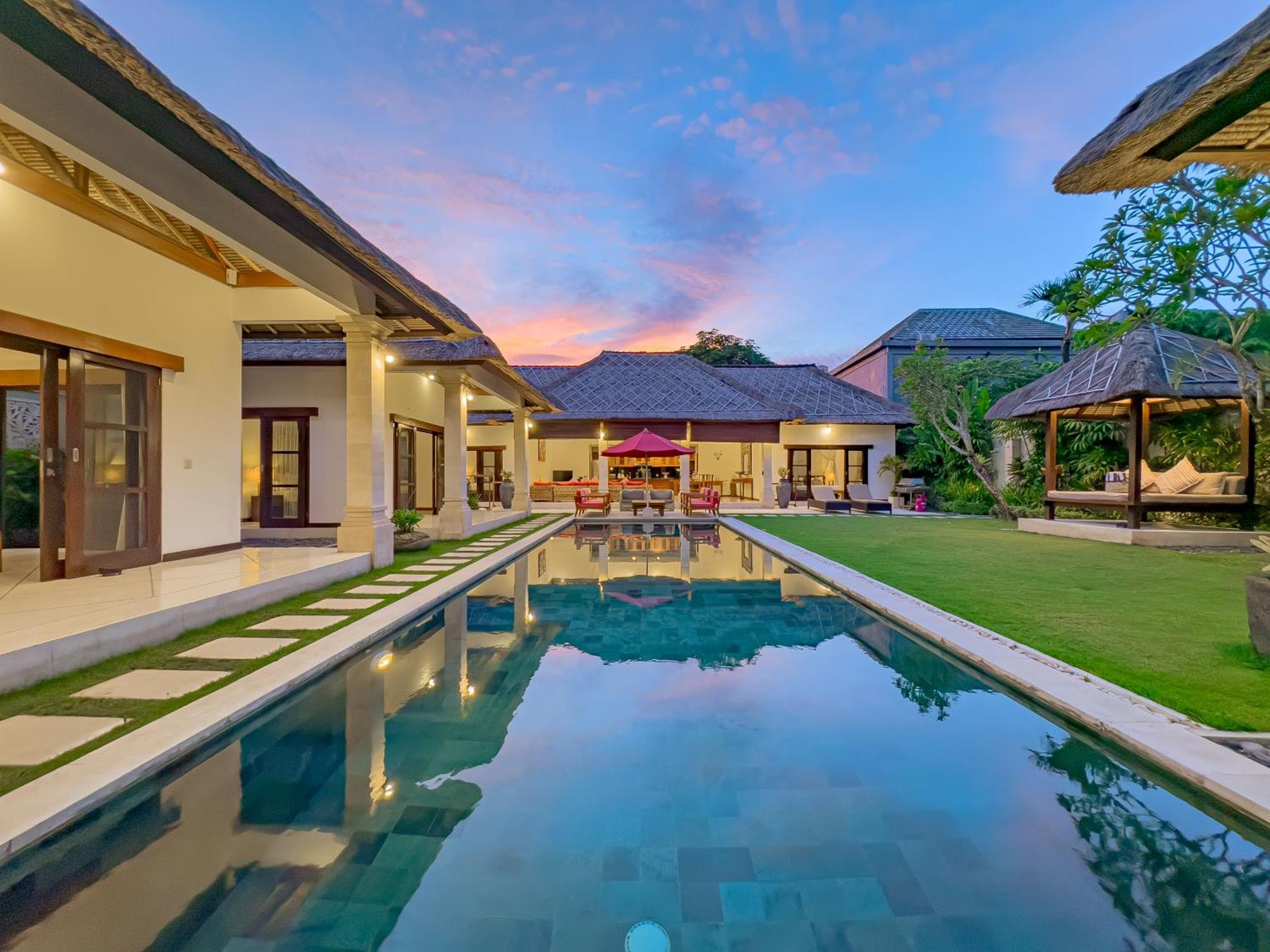 Villa Bugis Drupadi Seminyak 객실 사진
