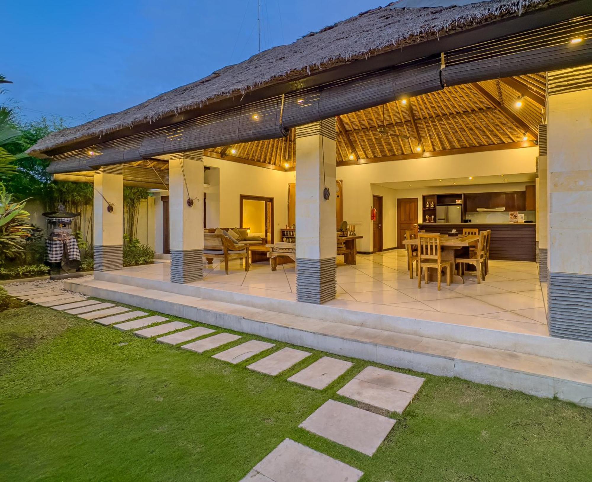 Villa Bugis Drupadi Seminyak 객실 사진